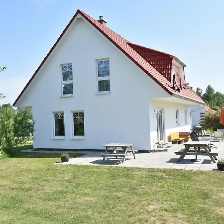 Spacious In With Trampoline Hornstorf